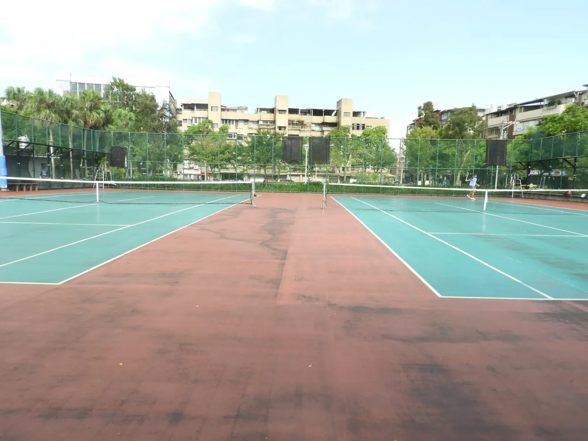 Yucheng Park Tennis Court · 2/2