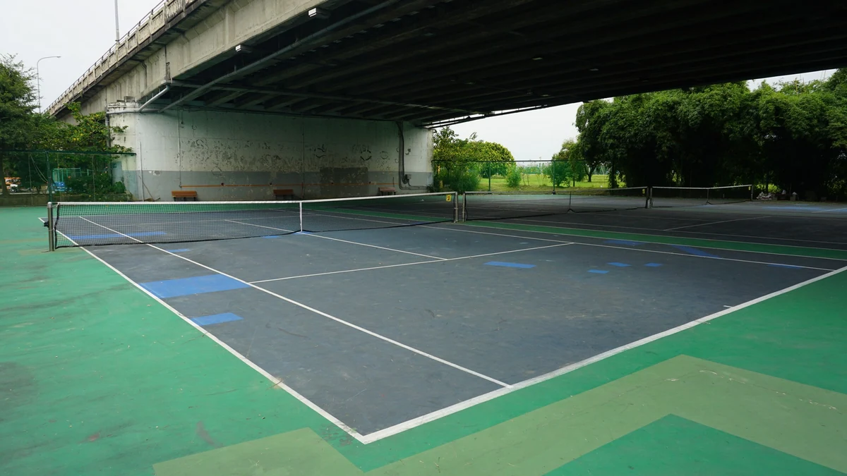 Photo of Huazhong Riverside Park Tennis Courts