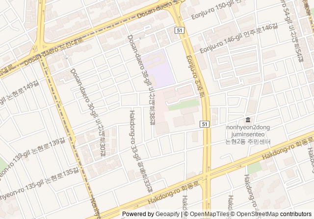Теннисный корт — เปิดใน Google Maps