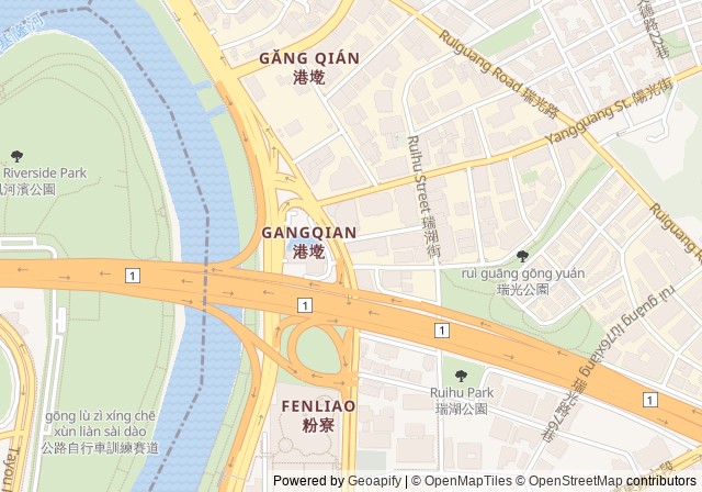 LE KLUTCH TENNIS CLUB — เปิดใน Google Maps