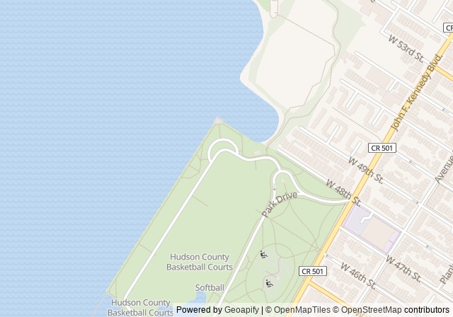 Bayonne Tennis Courts & Pickleball Courts — เปิดใน Google Maps