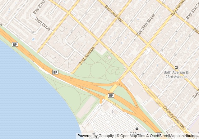 Bensonhurst Park — เปิดใน Google Maps