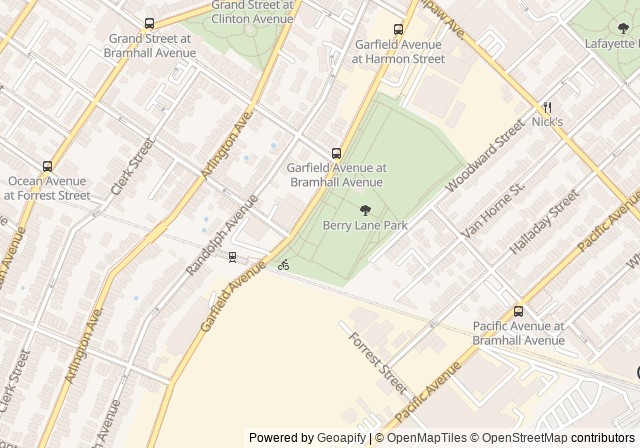 Berry Lane Park Tennis Courts — 在 Google 地圖開啟