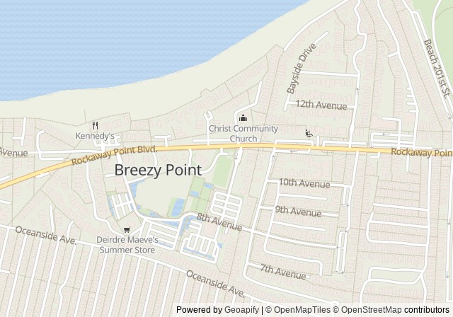 Breezy Point Tennis Courts — 在 Google 地圖開啟