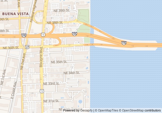Charter Club Tennis Courts — เปิดใน Google Maps