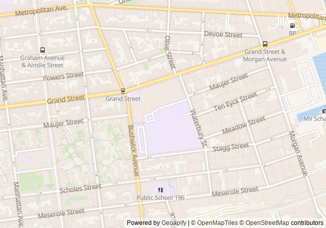 Grand Street Campus Tennis Court — เปิดใน Google Maps