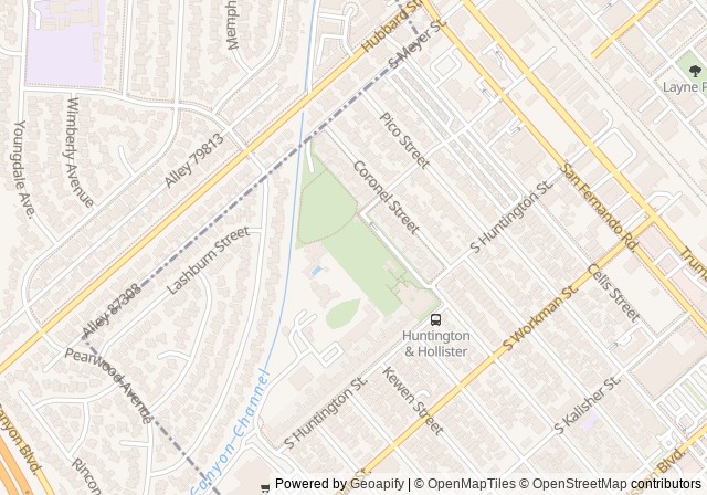 Las Palmas Park — เปิดใน Google Maps