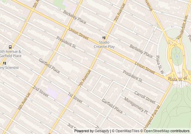 Lion Tennis — เปิดใน Google Maps
