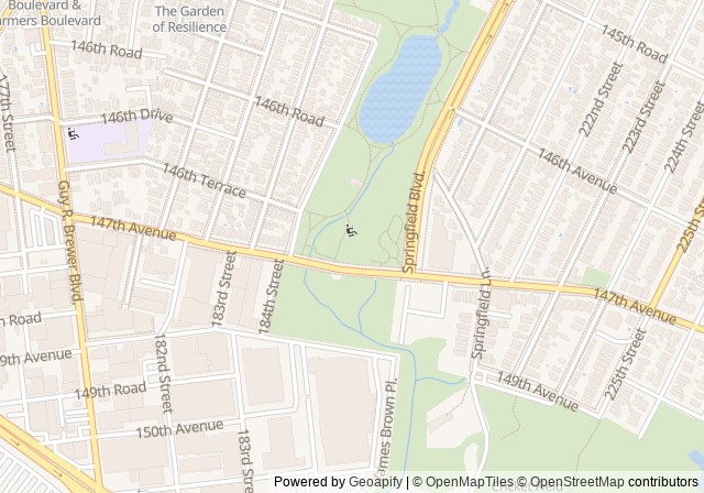 Springfield Park Tennis Courts — เปิดใน Google Maps