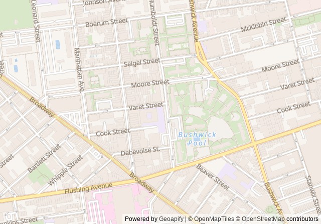 Tennis court — เปิดใน Google Maps