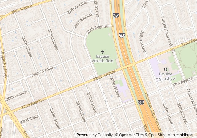 Tennis Courts — เปิดใน Google Maps