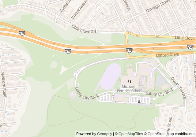 Tennis courts — Open in Google Maps